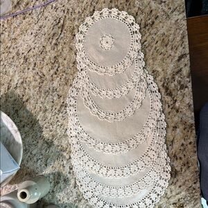NWOT 7 Pc Farmhouse Cottagecore Round Crochet Doilies 4 Large 3 Small